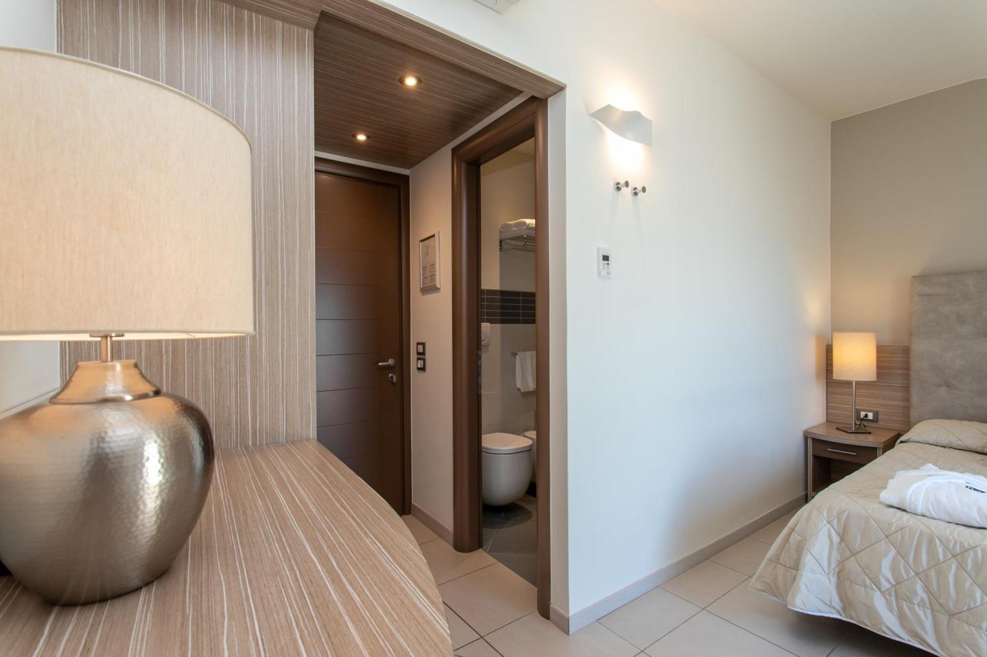 Hotel Mariver Лидо-ди-Езоло Номер фото