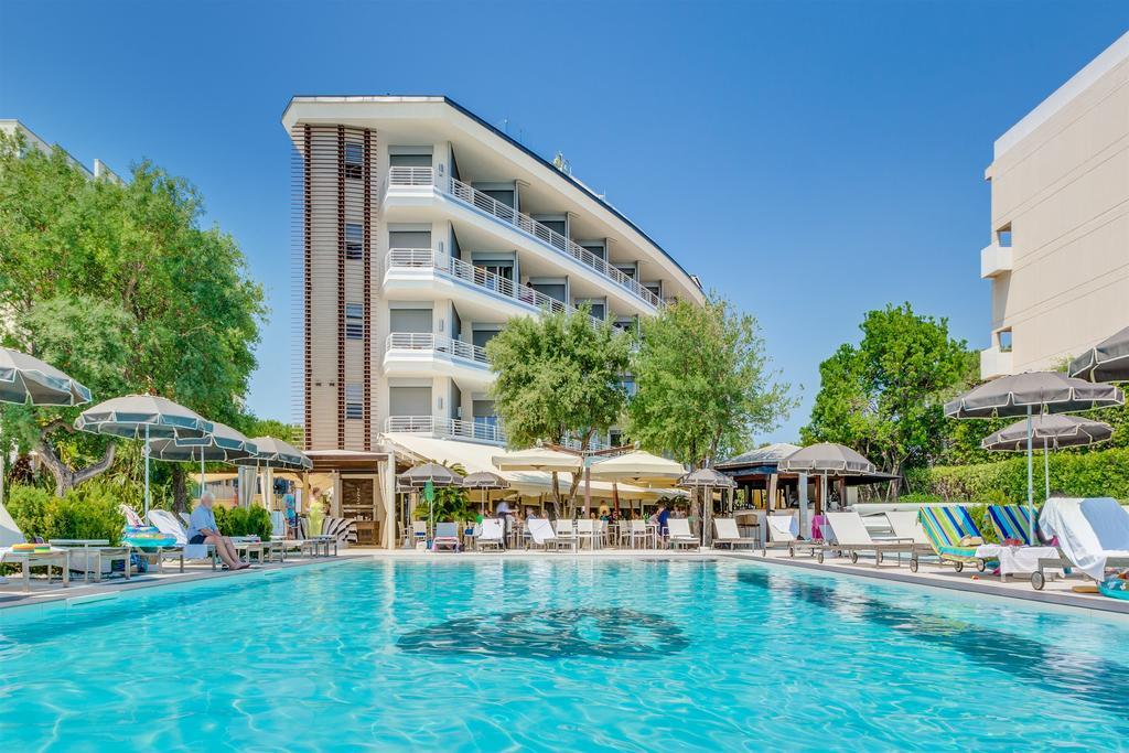 Hotel Mariver Лидо-ди-Езоло Экстерьер фото