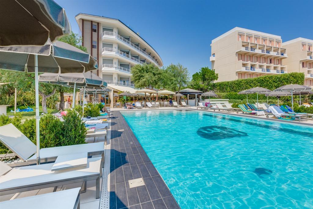 Hotel Mariver Лидо-ди-Езоло Экстерьер фото