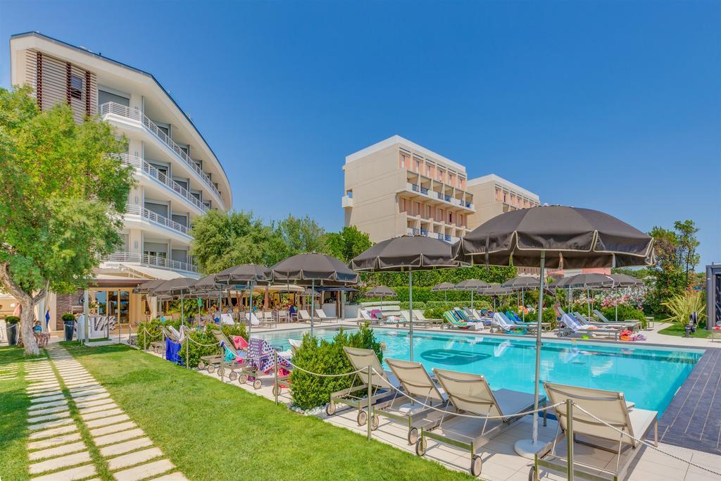 Hotel Mariver Лидо-ди-Езоло Экстерьер фото